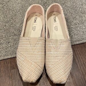 TOMS Women's Cream Textured Loafers